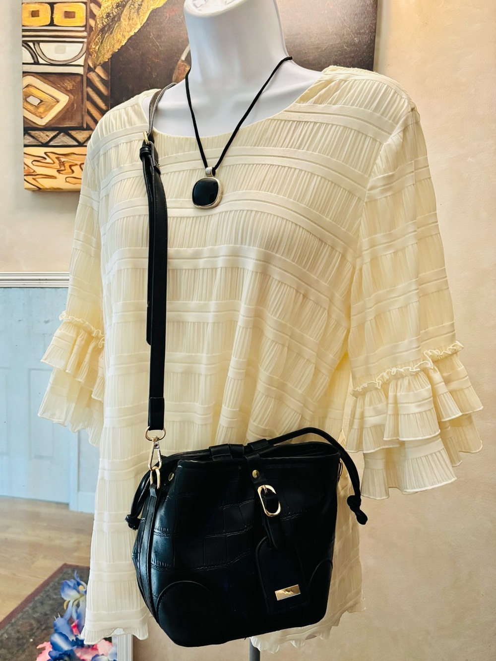 Black leather bucket bag! 10 by 7 inches